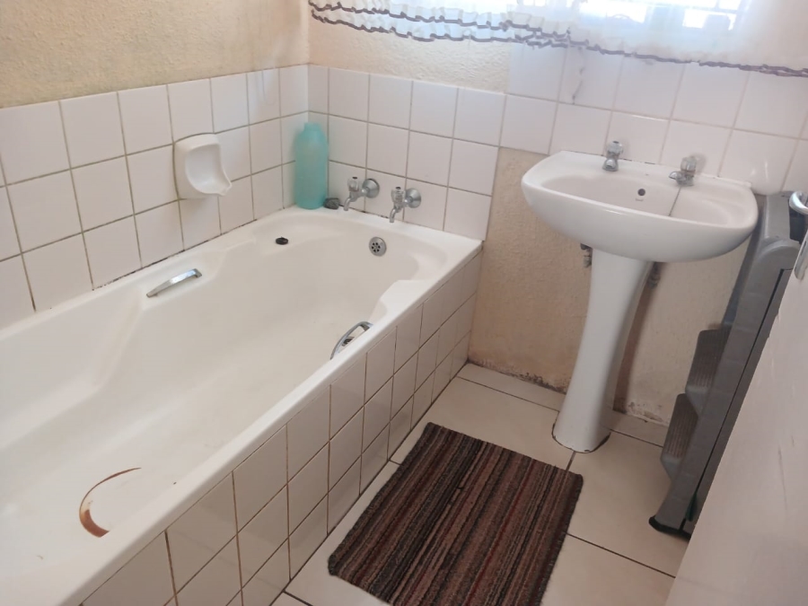 3 Bedroom Property for Sale in Tlhabane West North West